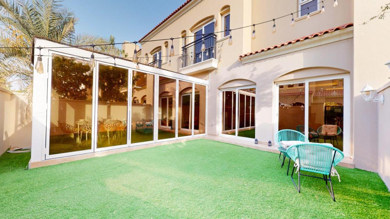 Bella Casa At Serena - Peaceful Three Bed Villa Dubaj Kültér fotó