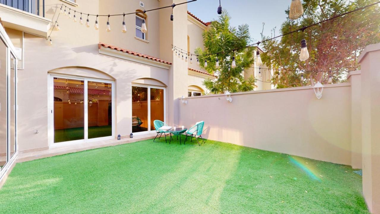 Bella Casa At Serena - Peaceful Three Bed Villa Dubaj Kültér fotó
