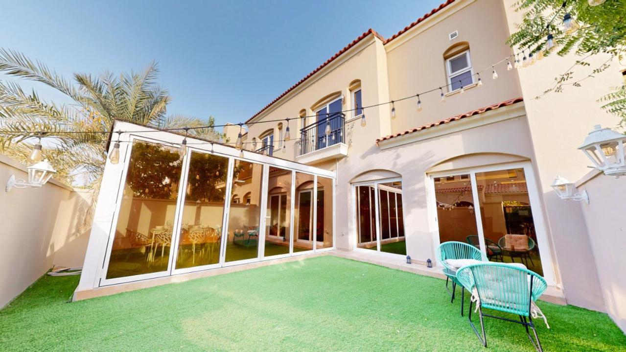 Bella Casa At Serena - Peaceful Three Bed Villa Dubaj Kültér fotó